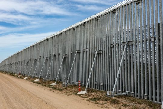 Μητσοτάκης σε κλίμα Τραμπ για τον φράχτη στον Έβρο
