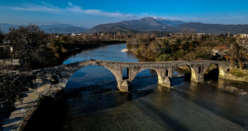 Το ταλέντο και το θάρρος θαμμένα κάτω από τις πέτρες