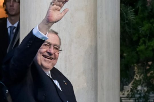 Η κρυφή γοητεία της μοναρχίας