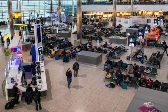 Έρευνα της αντιτρομοκρατικής για δέμα με ουράνιο στο αεροδρόμιο του Χίθροου