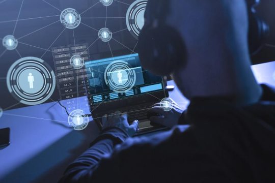 Κόντρα – αγωγή από τον Κοσμίδη κατά Ανδρουλάκη, Κουκάκη