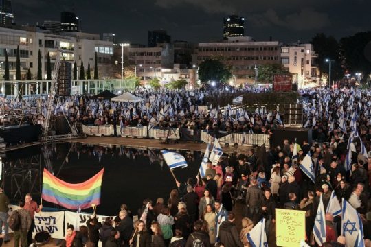 Δεκάδες χιλιάδες στους δρόμους κατά της ακροδεξιάς κυβέρνησης Νετανιάχου