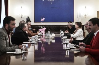 Με 48ωρη προειδοποιητική απεργία απαντούν οι καλλιτέχνες στην κυβερνητική αδιαλλαξία