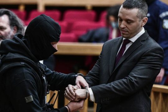 Πώς σκοπεύει να «μπλοκάρει» την κάθοδο του κόμματος Κασιδιάρη η κυβέρνηση