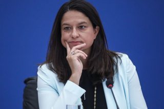 Με προαιρετική μάσκα στα σχολεία εν μέσω γρίπης και κορονοϊού