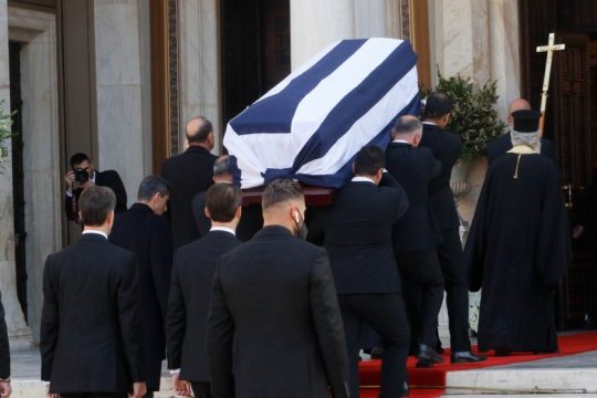 Ο ΒΑΣΙΛΕΦΣ Κονσταντίνος, ο ΜΠΟΣΤ και οι διαδόσεις