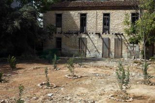 Ο Δήμος Αθηναίων… δανείζεται προσωρινά το Κτήμα Δρακόπουλου