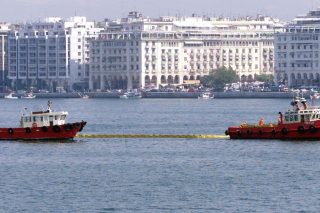 ΣΥΡΙΖΑ: «Η κυβέρνηση διαμορφώνει ολιγο-μονοπώλιο στα ρυμουλκά»