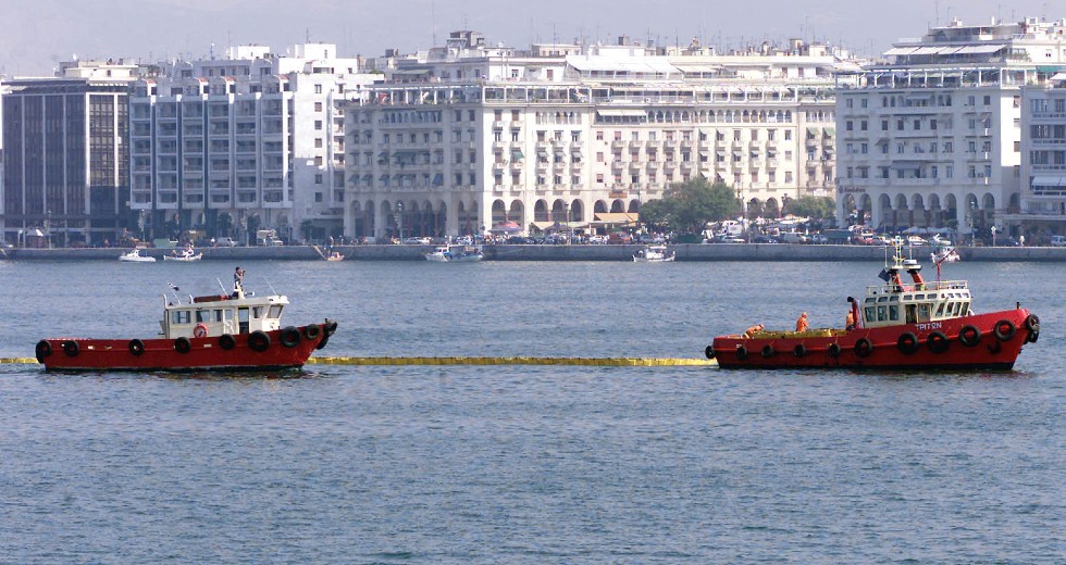 ΣΥΡΙΖΑ: «Η κυβέρνηση διαμορφώνει ολιγο-μονοπώλιο στα ρυμουλκά»