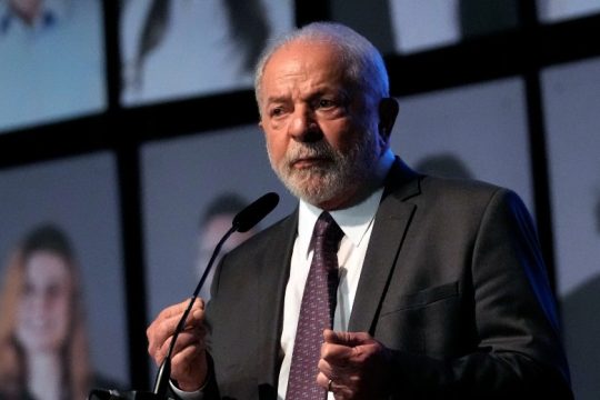 Ο Λούλα κατά του «τέρατος της ακροδεξιάς», στη Βραζιλία και αλλού