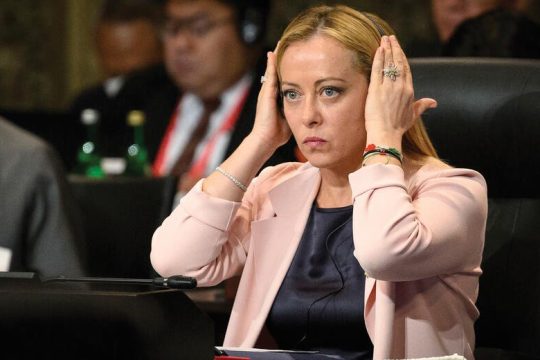 Οι πρώτες εκατό ημέρες της «ρεαλίστριας» Μελόνι