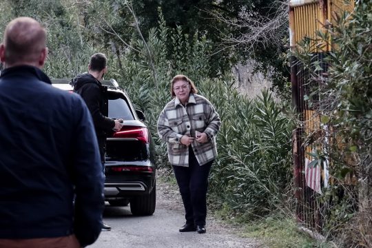 Κεντρώο κόμμα με φιλοβασιλική πτέρυγα