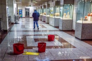 Διακοπές και καθυστερήσεις σε δρομολόγια του μετρό