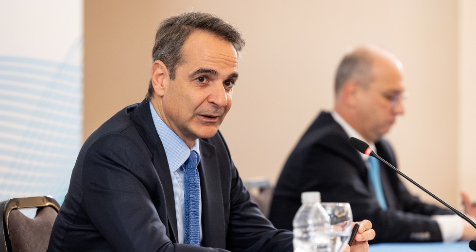 Ο Μητσοτάκης «κλείνει το μάτι» στον Ντογιάκο, καλώντας την ΑΔΑΕ να συμμορφωθεί με τον νόμο