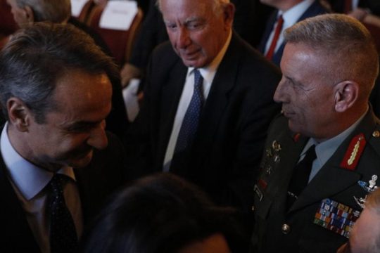 ΣΥΡΙΖΑ: Η νοσηρότητα του παρακρατικού μηχανισμού μόλυνε την ηγεσία των ΕΔ