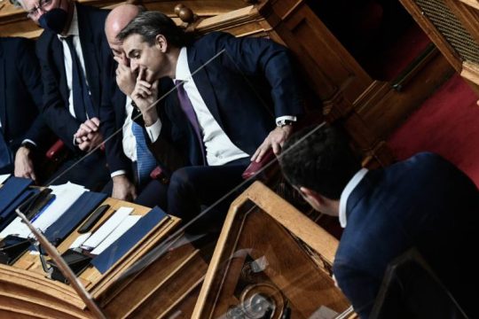 Σήμερα η «μάχη» των πολιτικών αρχηγών για την πρόταση μομφής