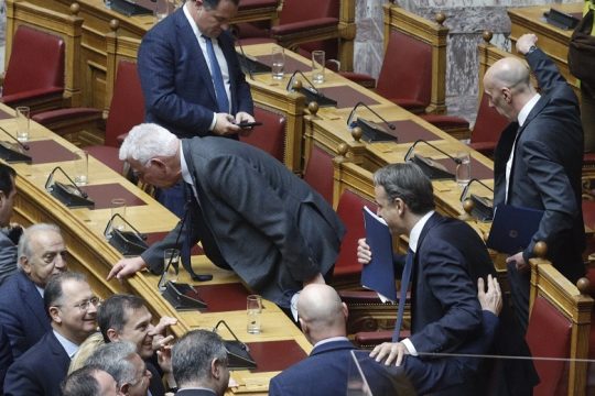 Οι λιπόθυμες εξηγήσεις των ψοφοδεών
