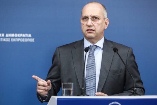 Ζητούν εξηγήσεις από τον ΣΥΡΙΖΑ για τις αντιφάσεις της γραμματέα Καλογρίτσα