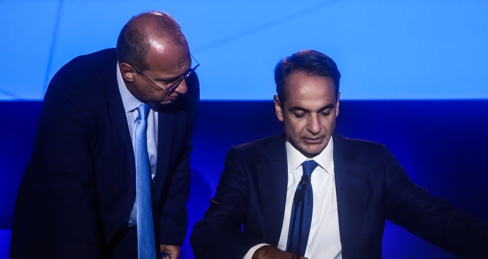 Άλλα λόγια ν’ αγαπιόμαστε από Οικονόμου για Συρίγο και F16