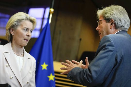«Ευρω-εμφύλιος» για τις πράσινες επιδοτήσεις