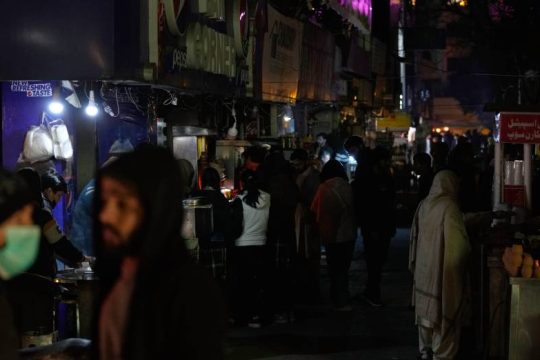 Μπλακάουτ βύθισε στο σκοτάδι επί ώρες μεγάλο μέρος του Πακιστάν