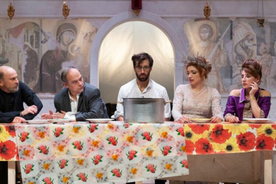 «Ε, μήπως δεν είμαστε κι εμείς κανίβαλοι;»