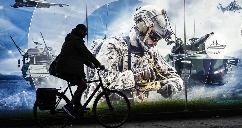 Make love, not war