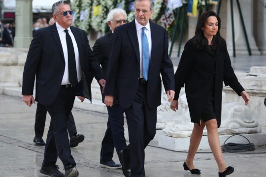 Οι… εκπτώσεις για τον έκπτωτο μπούμερανγκ στον Μητσοτάκη