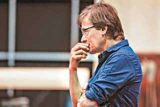 «Νομίζω πως η κοινωνία χρειάζεται κάπου κάπου έναν αξιαγάπητο απατεώνα»