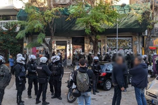 Αστυνομικό πογκρόμ εναντίον αλληλέγγυων στον Θ. Χατζηαγγέλου στη Θεσσαλονίκη