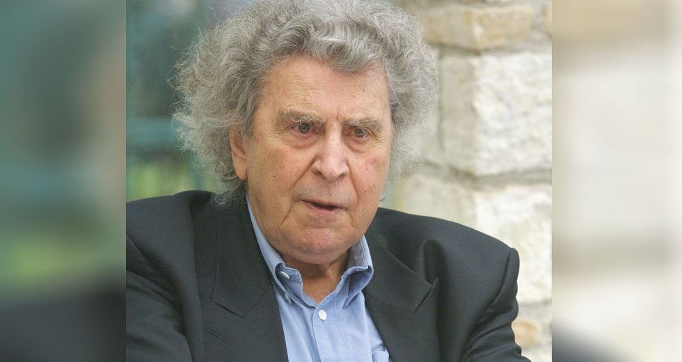 Μετά θάνατον εξορία στον Μίκη