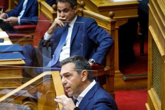Live η σύγκρουση για την πρόταση δυσπιστίας κατά της ένοχης κυβέρνησης