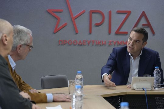 Βολές ΣΥΡΙΖΑ – ΠΑΣΟΚ για τις ελλείψεις στα φάρμακα