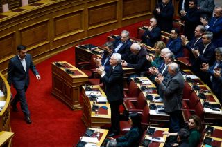 Τα πολιτικά οφέλη από την πρόταση δυσπιστίας