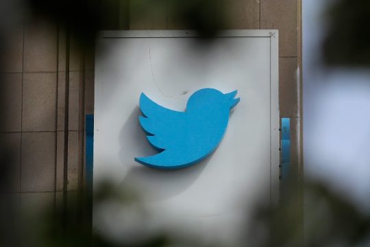 Το Βερολίνο διεμήνυσε στον Μασκ ότι αναμένει καταπολέμηση της παραπληροφόρησης
