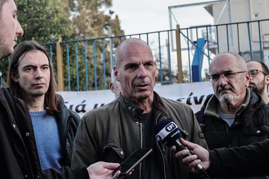 Κατά νομοθετικών ρυθμίσεων για τον αποκλεισμό ναζιστικών κομμάτων το ΜέΡΑ25