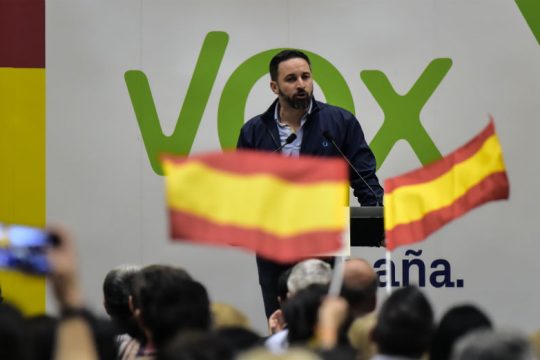 Στο δρόμο η ακροδεξιά της Ισπανίας ενάντια στην κυβέρνηση Σάντσεθ