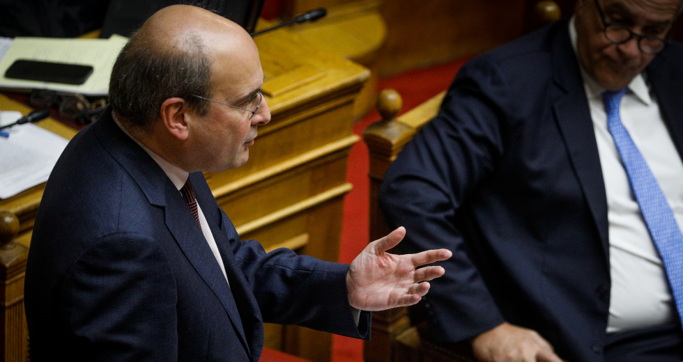 Εξακολουθεί να καλύπτει αυτόν που τον παρακολουθούσε
