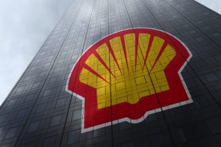 Μια ΜΚΟ τρέχει στα δικαστήρια την ηγεσία της Shell