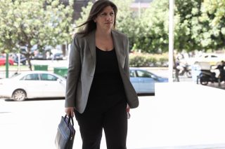 «Οι κάτοικοι φωνάζουν: Κακούργημα»