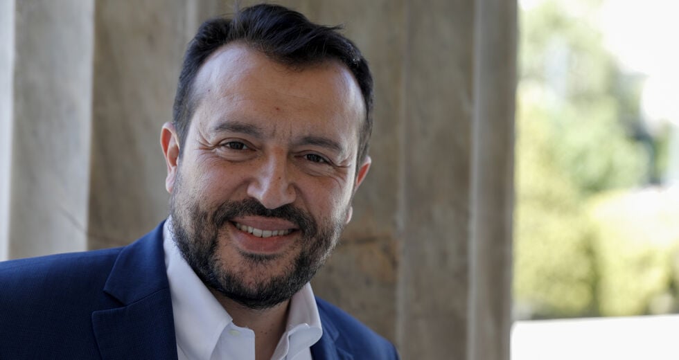 Η «ΑΠΟΓΕΥΜΑΤΙΝΗ» ανακαλεί τα fake news για Παππά και βαλίτσες με χρήματα από Χ. Καλογρίτσα