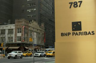 Ιστορική αγωγή κατά BNP Paribas για ευθύνες της στην κλιματική αλλαγή