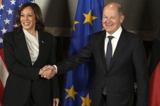 Διάσκεψη κορυφής με το βλέμμα σε Ντονμπάς και… Ειρηνικό