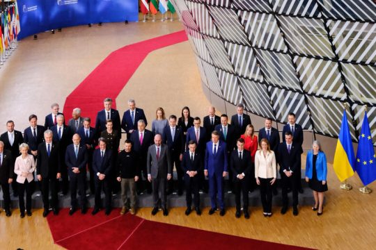 Επικράτηση των σκληρών στο προσφυγικό