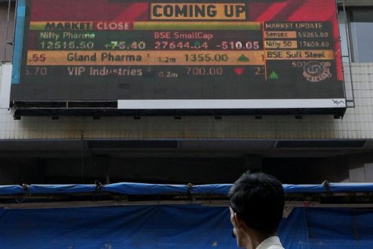 Θα σώσει την Adani το αραβικό «σωσίβιο»;