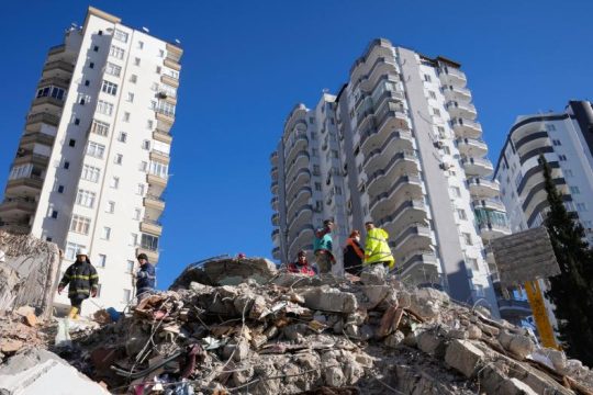 Άκαρπες οι έρευνες στην Αντιόχεια, εκατομμύρια οι άστεγοι
