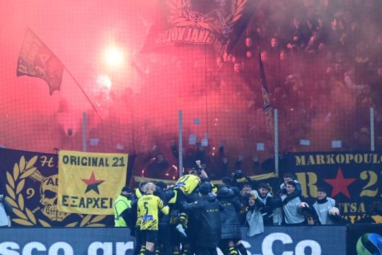 Στο -3 άφησε η ΑΕΚ τον Ολυμπιακό στον πρώτο γύρο των ημιτελικών Κυπέλλου