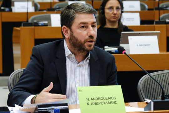 Λάβρος κατά κυβέρνησης και Μαξίμου ο Ανδρουλάκης στην PEGA