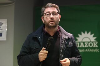 Αυτό κι αν θα είναι εξαχρείωση!