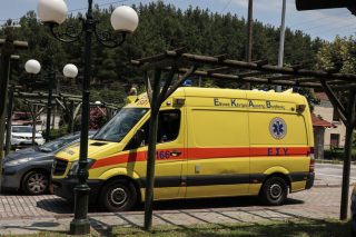 Ακινητοποιημένα για μήνες πάνω από 30 ασθενοφόρα του ΕΚΑΒ στην Αττική